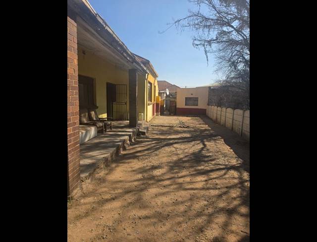 4 BEDROOM HOUSE FOR SALE IN TURFFONTEIN